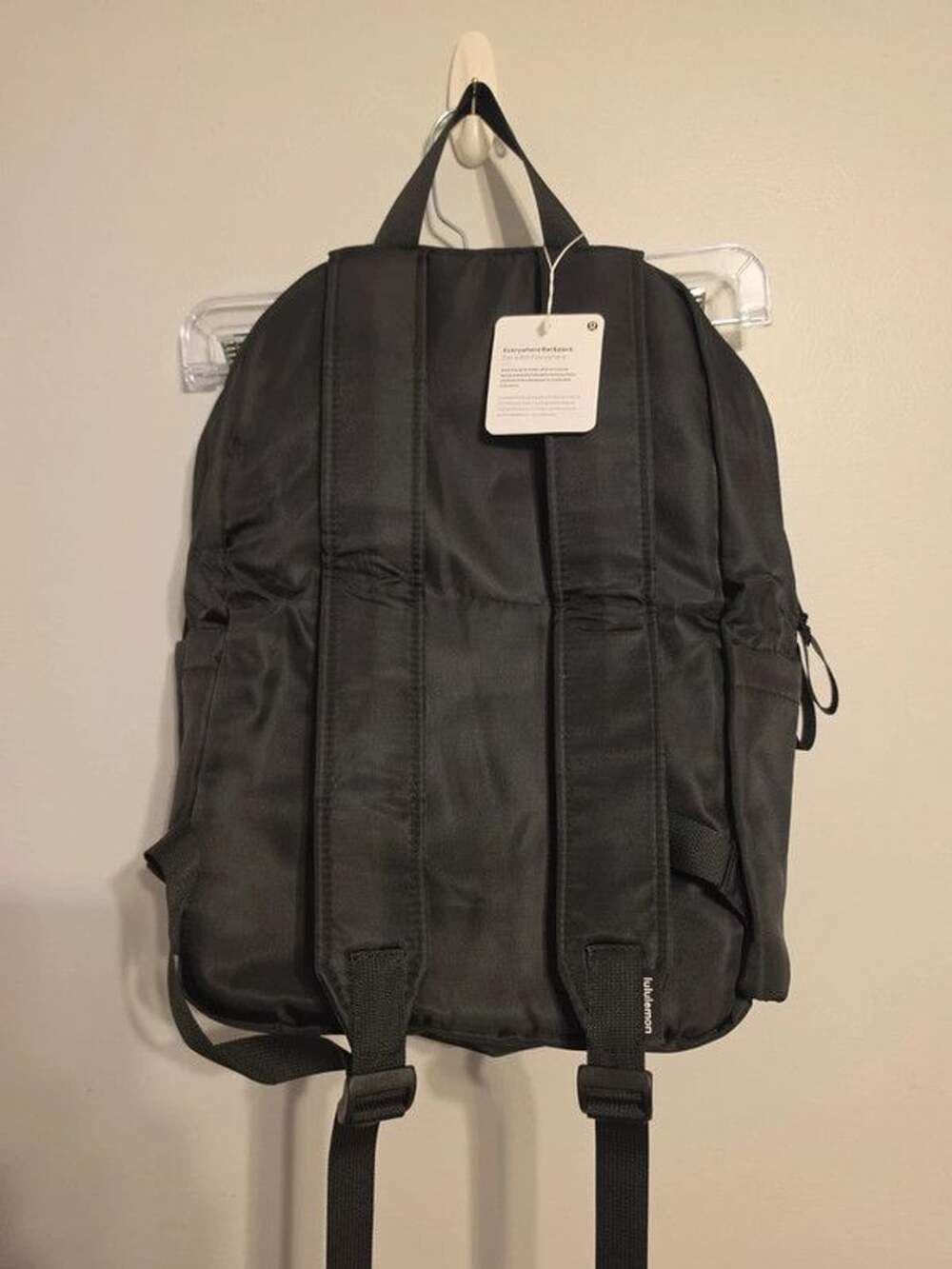 Lululemon Everywhere Backpack NWT - Picture 3 of 4